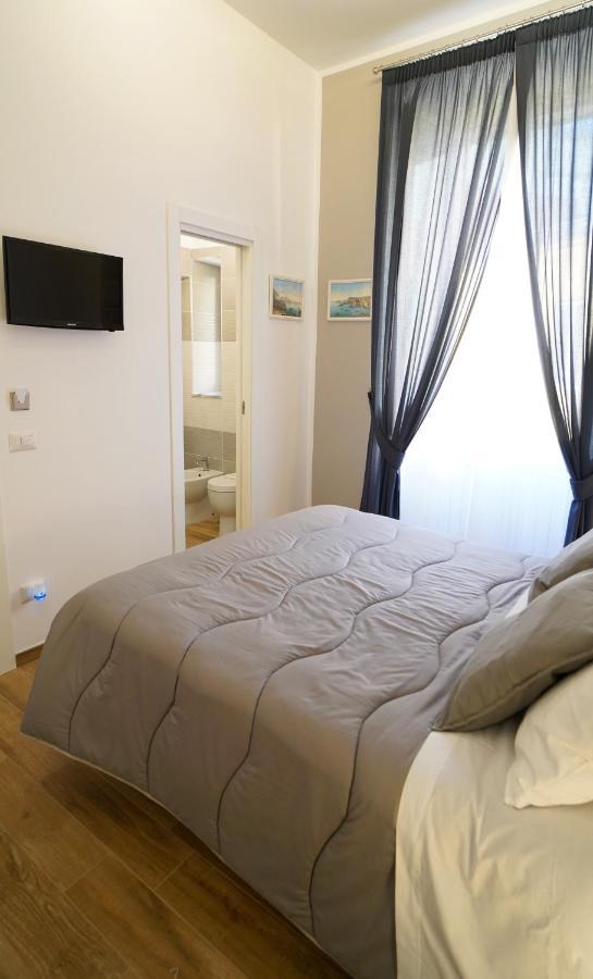 Hotel A Un Passo Da Tutto... Napoli Esterno foto